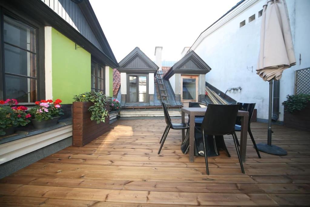 ריגה Two Bedroom / Old Town With Private Terrace מראה חיצוני תמונה